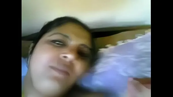 Stort mallu indian aunty with hubby varmt rør
