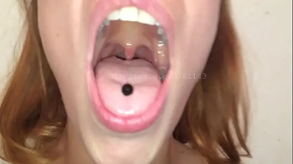 큰 Mouth (Silvia) Video 1 Preview 따뜻한 튜브