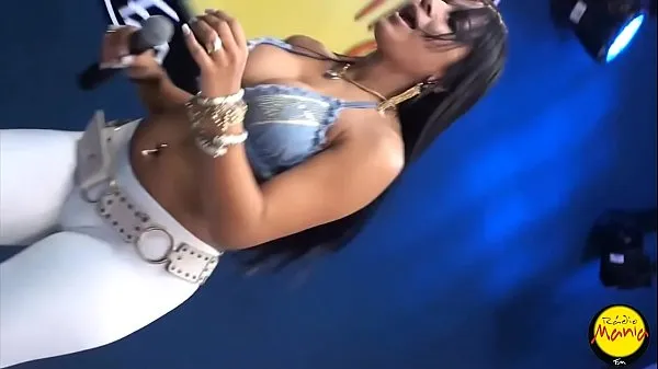 Velká Mariana Souza no Bundalelê teplá trubice