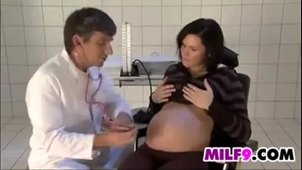 Pregnant Woman Being Fucked By A Doctor أنبوب دافئ كبير
