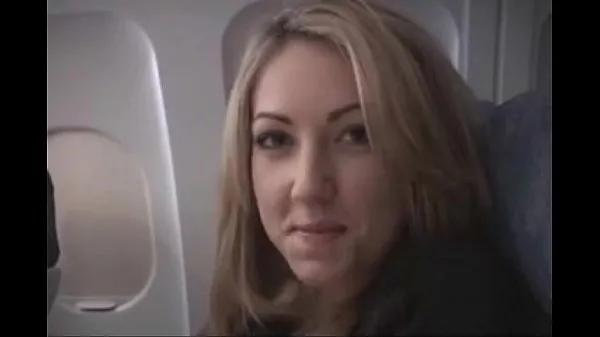 Sarah Peachez - airplane blowjob أنبوب دافئ كبير