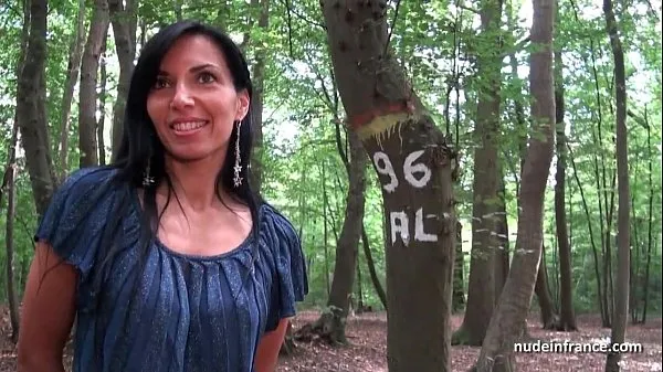 Georgous amateur exhib milf gets rendez vous in a wood before anal sex at home أنبوب دافئ كبير