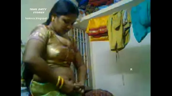 Duża indian woman strips ciepła tuba