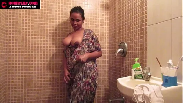 Nagy Indian Amateur Babes Lily Masturbation Sex In Shower meleg cső