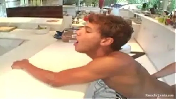 raunchy twinks aaron and dave fucking in the kitchen أنبوب دافئ كبير
