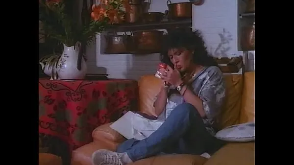 My Wife's Favorite Vice (1988) - Blowjobs & Cumshots Cut Tabung hangat yang besar