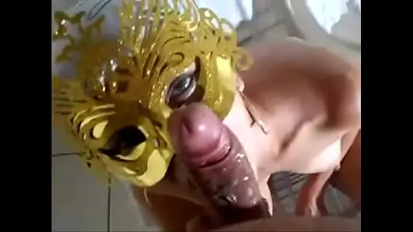 Stort chupando com mascara de carnaval varmt rør