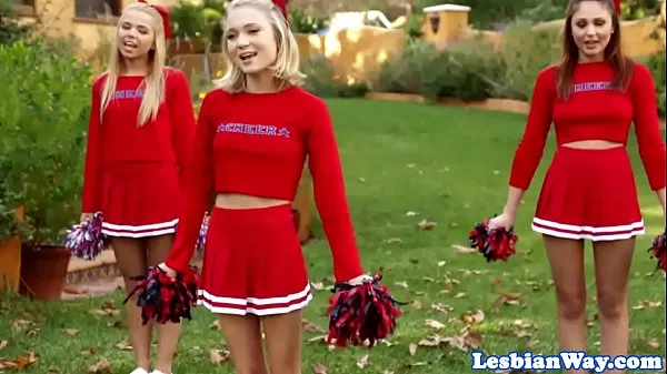 Büyük Les cheerleaders fourway fun after pratice sıcak Tüp