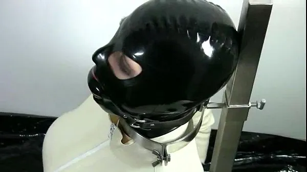 Grote latex lady mouth fuck warme buis