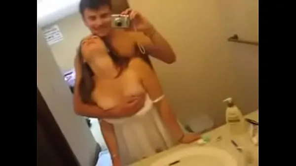 Μεγάλος amateur couple suck θερμός σωλήνας