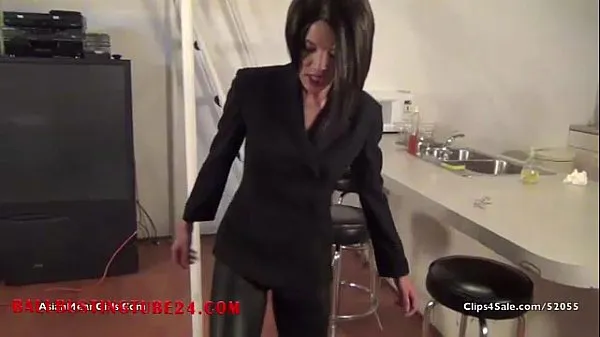 Grote AsianMeanGirls] Ballbusting balls with angry Stilettos- watch more warme buis