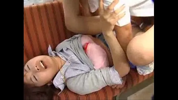 Stort Japanese girl ravaged on train varmt rør