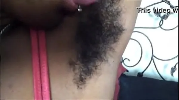 Büyük Girl Licks Her Armpit Hair sıcak Tüp