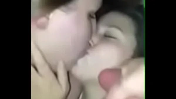 Velká kiss cum teplá trubice