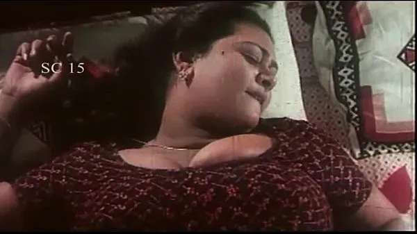 Shakila with Young Man Hot Bed Room Scene Tabung hangat yang besar