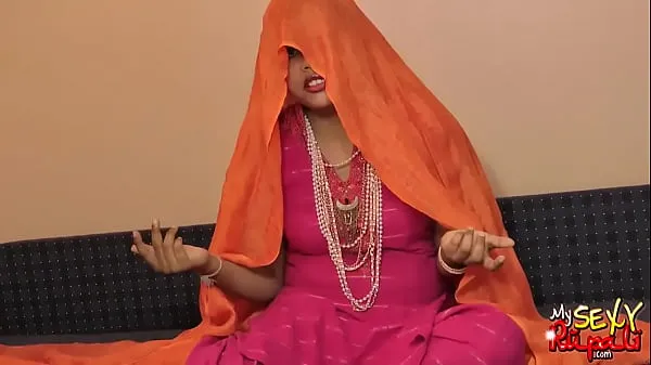 Stort Indian hot babe Rupali sucking her dildo like giving blowjob varmt rör