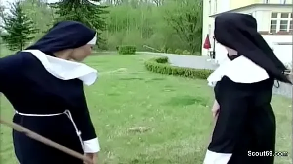 Μεγάλος Craftsman fucks horny nun right in the monastery θερμός σωλήνας