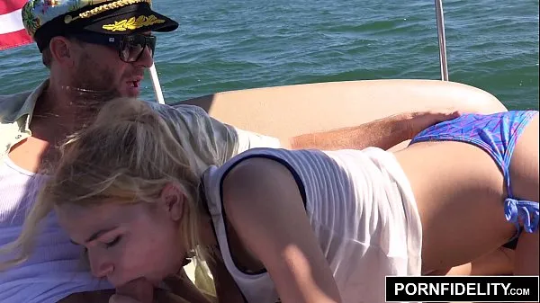 Suuri PORNFIDELITY Alina West Ass Fucked On a Boat lämmin putki