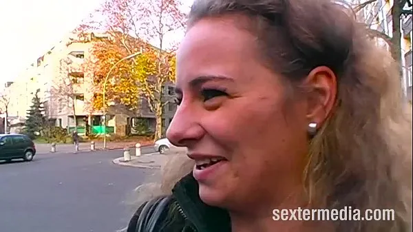 Stort Women on Germany's streets varmt rør
