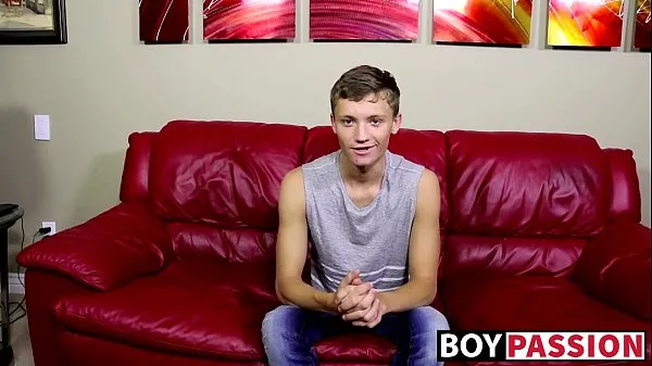 Stort Naughty youngster interviewed and wank off varmt rør