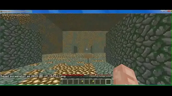 Grande playing minecraft tubo quente