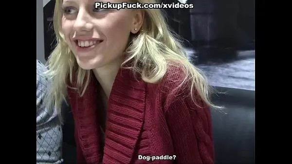 Velika Public fuck with a gorgeous blonde topla cev