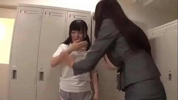 Suuri lesbian teacher fuck teen girl lämmin putki