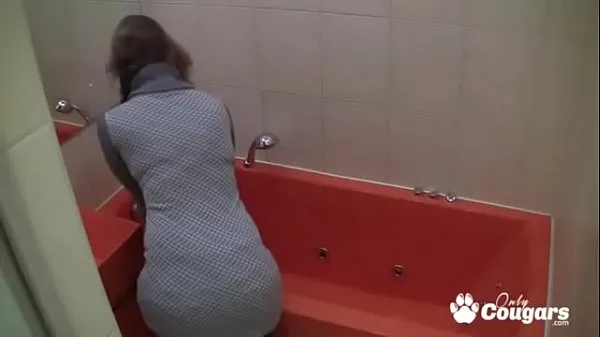 Big Amateur Caught On Hidden Bathroom Cam Masturbating With Shower Head warm Tube