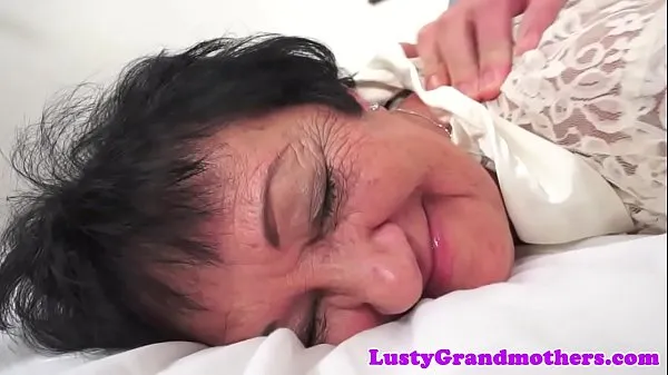 Big Saggytit grandma fucked after massage warm Tube