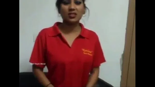大きなお金のためのセクシーなインドの女の子のストリップ温かいチューブ