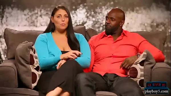 큰 Interracial amateur couple wants to try a threesome 따뜻한 튜브