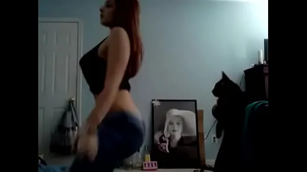 Velika Millie Acera Twerking my ass while playing with my pussy topla cev