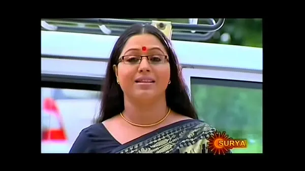 큰 Mallu Serial Actress Lakshmi Priya Navel Through Saree 따뜻한 튜브