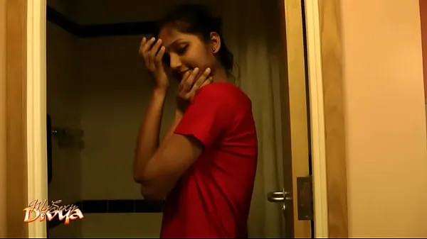Veľká Super Hot Indian Babe Divya In Shower - Indian Porn teplá trubica