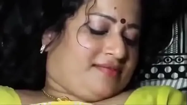 Suuri homely aunty and neighbour uncle in chennai having sex lämmin putki
