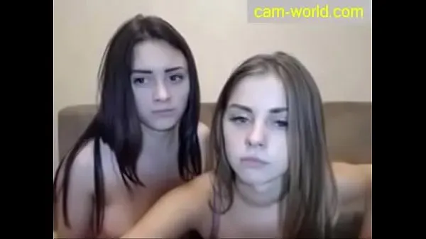 Stort Two Russian Teens Kissing varmt rør
