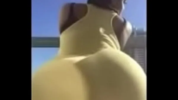 Big Booty clap and Twerk in yellow dress low warm Tube