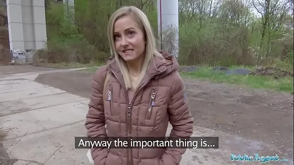 Velká Public Agent Blonde runs from Police after fucking outdoors teplá trubice