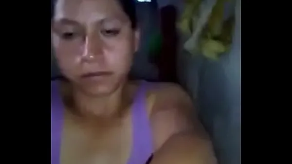 Ống ấm áp Pendeja sends a group of whats video that was for the boyfriend lớn