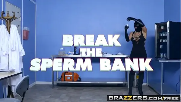 Brazzers - Doctor Adventures - Phoenix Marie Charles Dera and Michael Vegas - Break The Sperm Bank Tabung hangat yang besar