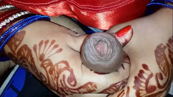 Ống ấm áp Sexy delhi wife showing nipple and rubing hubby dick lớn