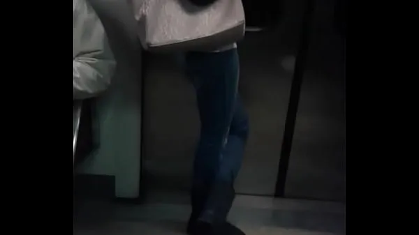 Ass in train spy cam Tabung hangat yang besar