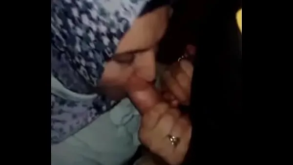Stort Muslim lady do a blow job varmt rör