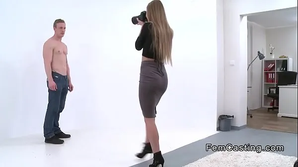 Grote Male model filming and fucking female agent warme buis