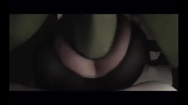 Black Widow & Hulk (deleted scenes Tabung hangat yang besar
