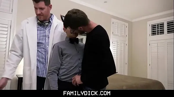 Stort FamilyDick - Young trick or treater gets fucked by Stepdad and his buddy varmt rør