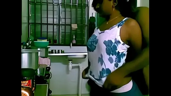 See maid banged by boss in the kitchen Tabung hangat yang besar