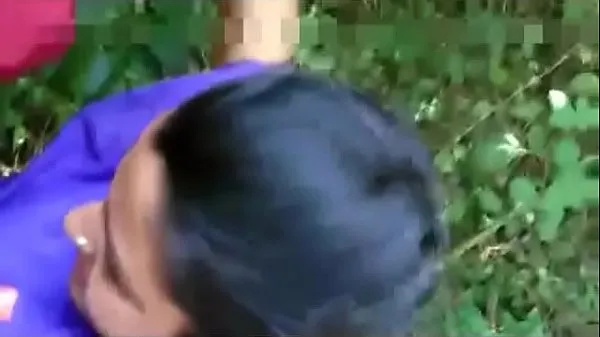 Suuri Desi slut exposed and fucked in forest by client clip lämmin putki