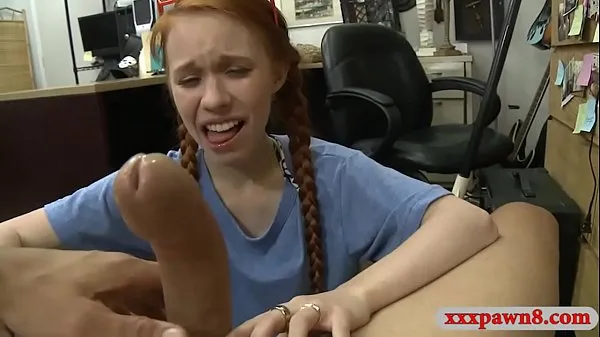 Μεγάλος Redhead teen pawns her pussy and banged θερμός σωλήνας