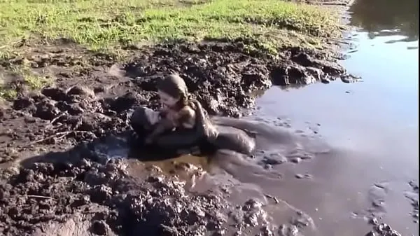 Big Mud Lovers Leila Hazlett Trailer warm Tube